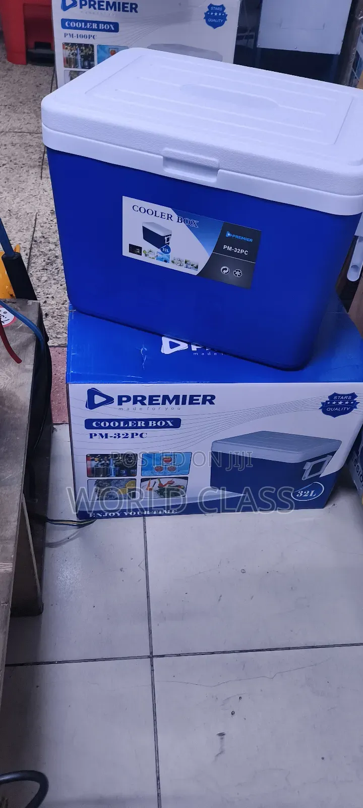 Affordable 32l Premier Cooler Box