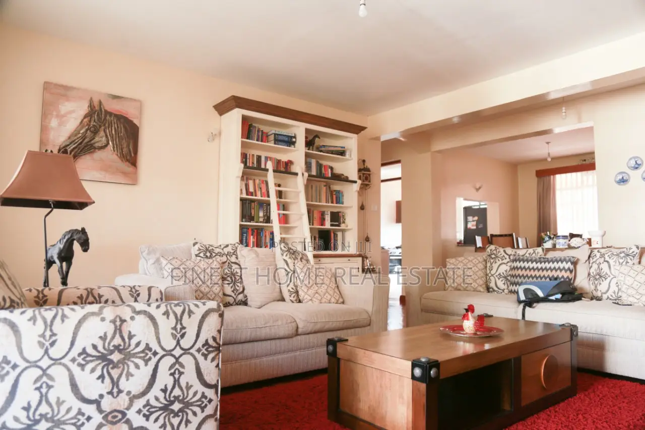 3bdrm Apartment in Merlin Court, Lavington for sale
