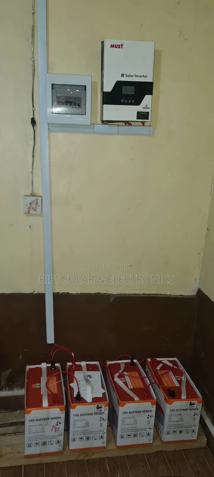 2.2kva Hybrid Inverter -(3)575w Solar Panels - (4)100ah Gel Batteries
