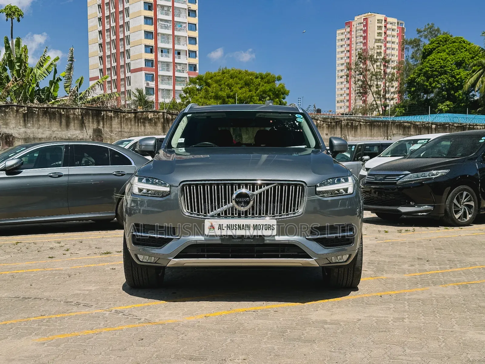 Volvo XC90 T6 Momentum AWD 2018 Gray