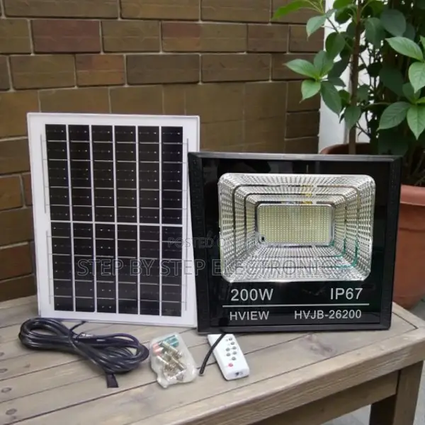 Low-Cost Ip67 Water Proof High Power 200watts Outdoor Solar Floodlight