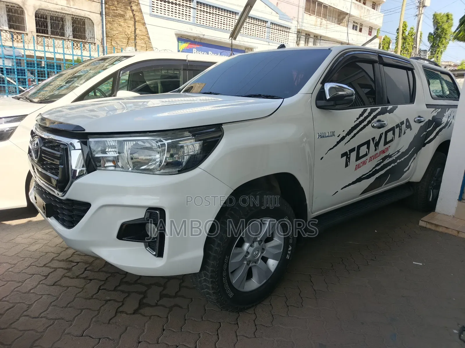 Toyota Hilux Revo Double Cab Deisel 2.8 AWD 2019 White