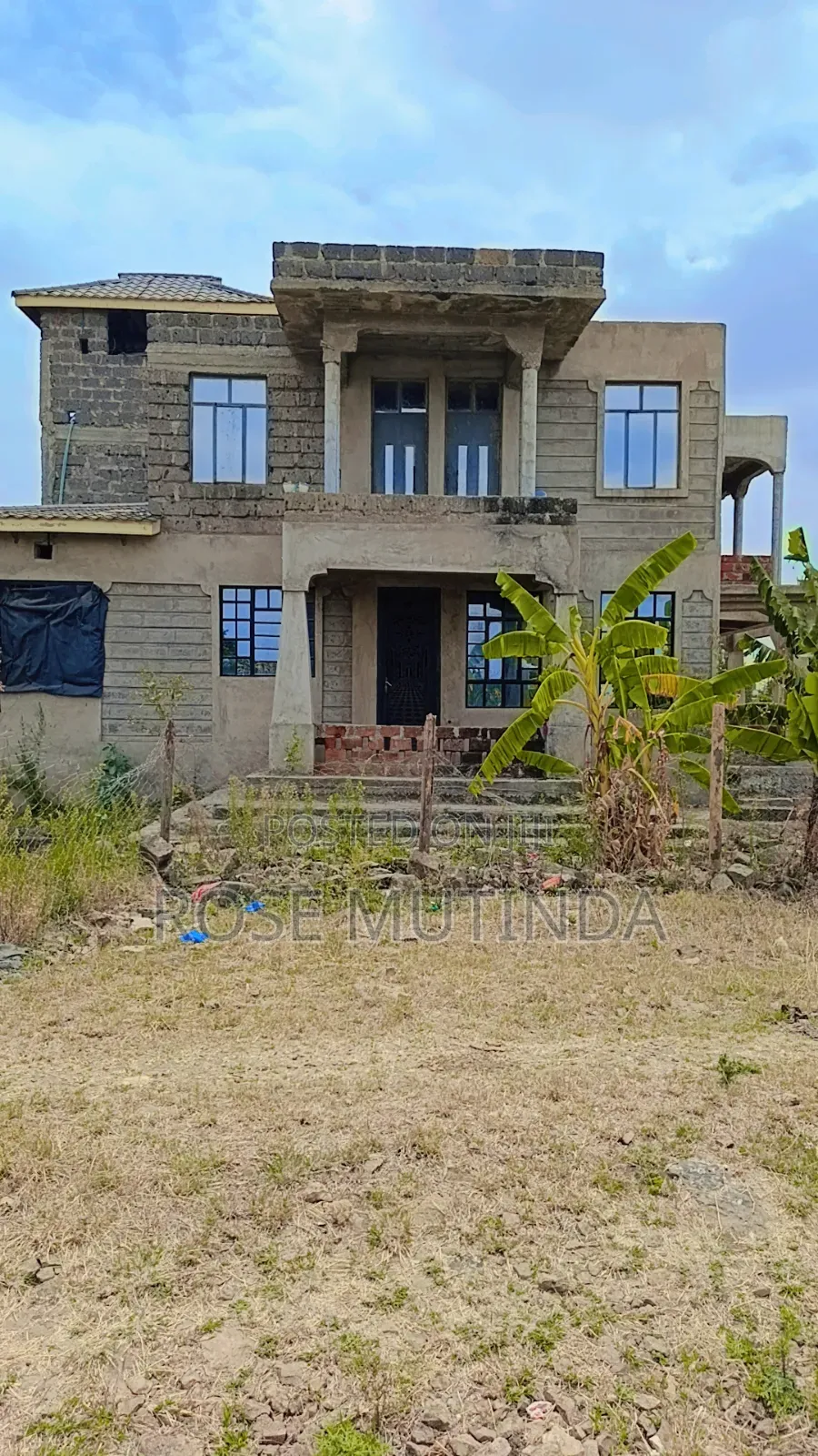6bdrm Maisonette in Malaa for sale