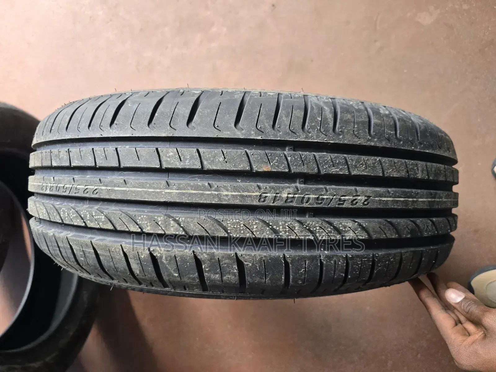 225/60r18 Boto Tyre