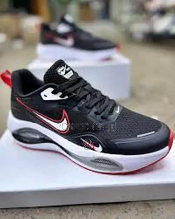 Nike Air Zoom Trainers – Durable, Stylish Athletic Fit