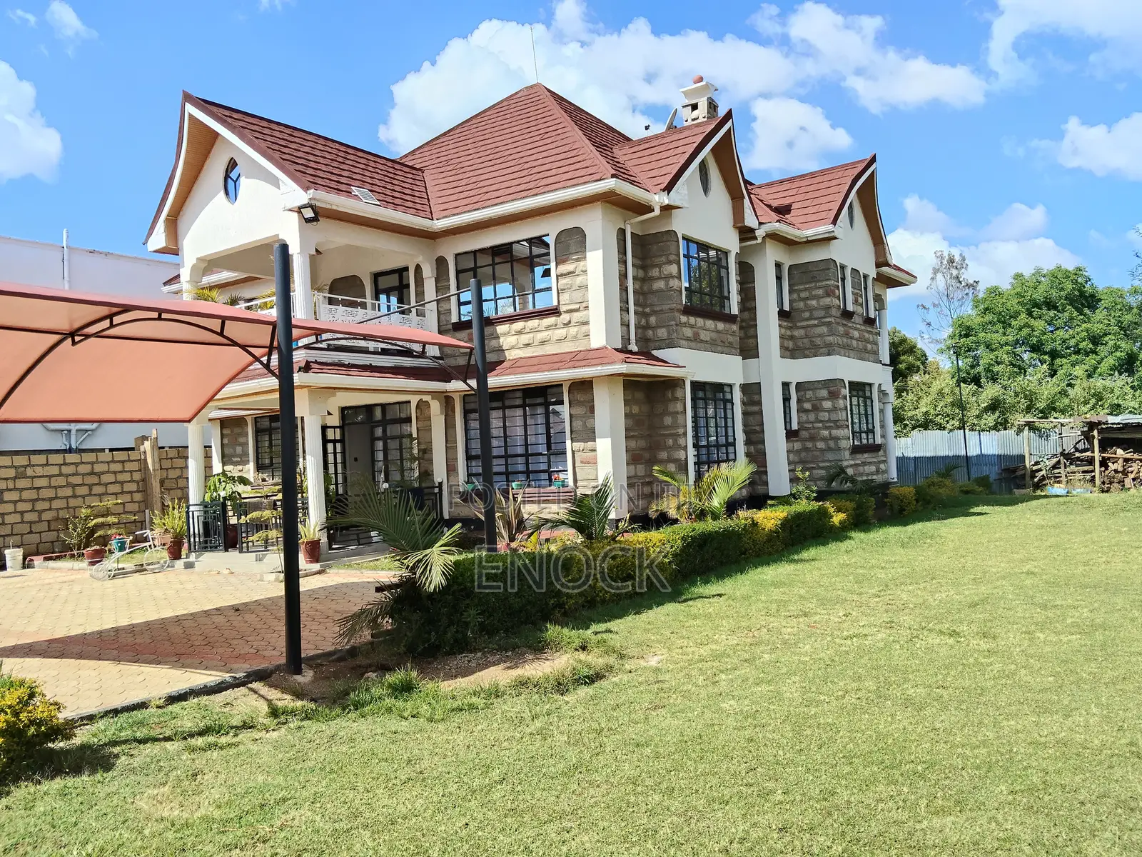 4bdrm Mansion in Elgonview for sale