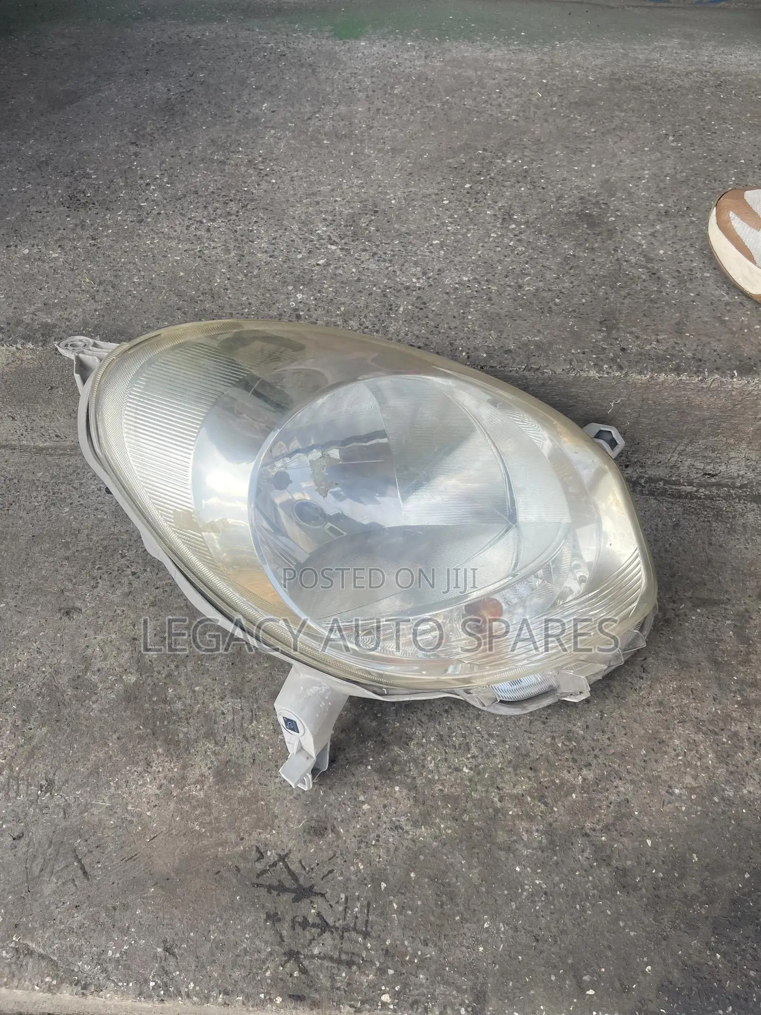 Toyota Passo Headlight (2010-2012 Model)