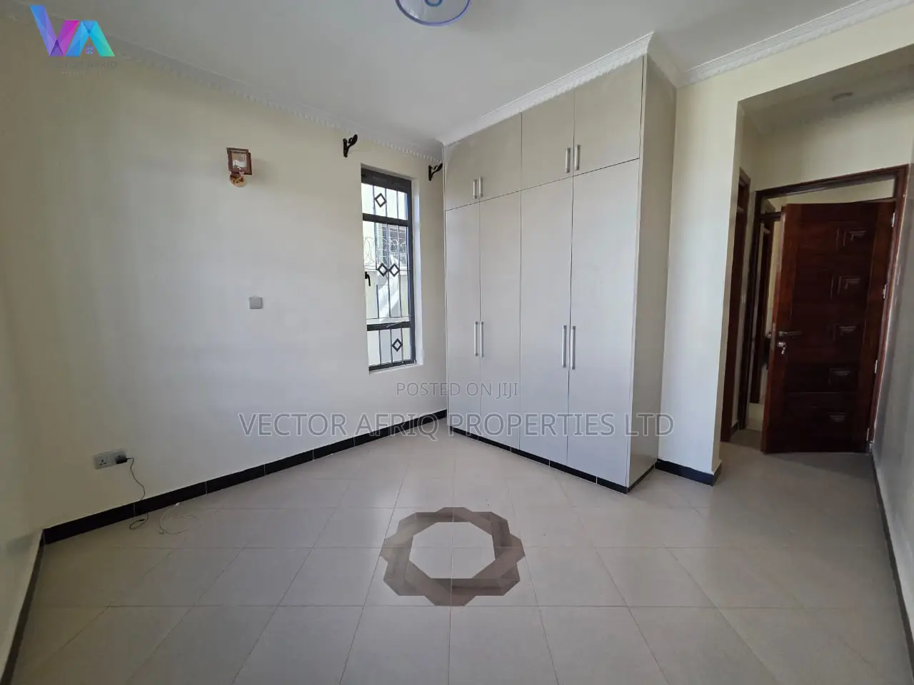 5bdrm House in Katani for sale