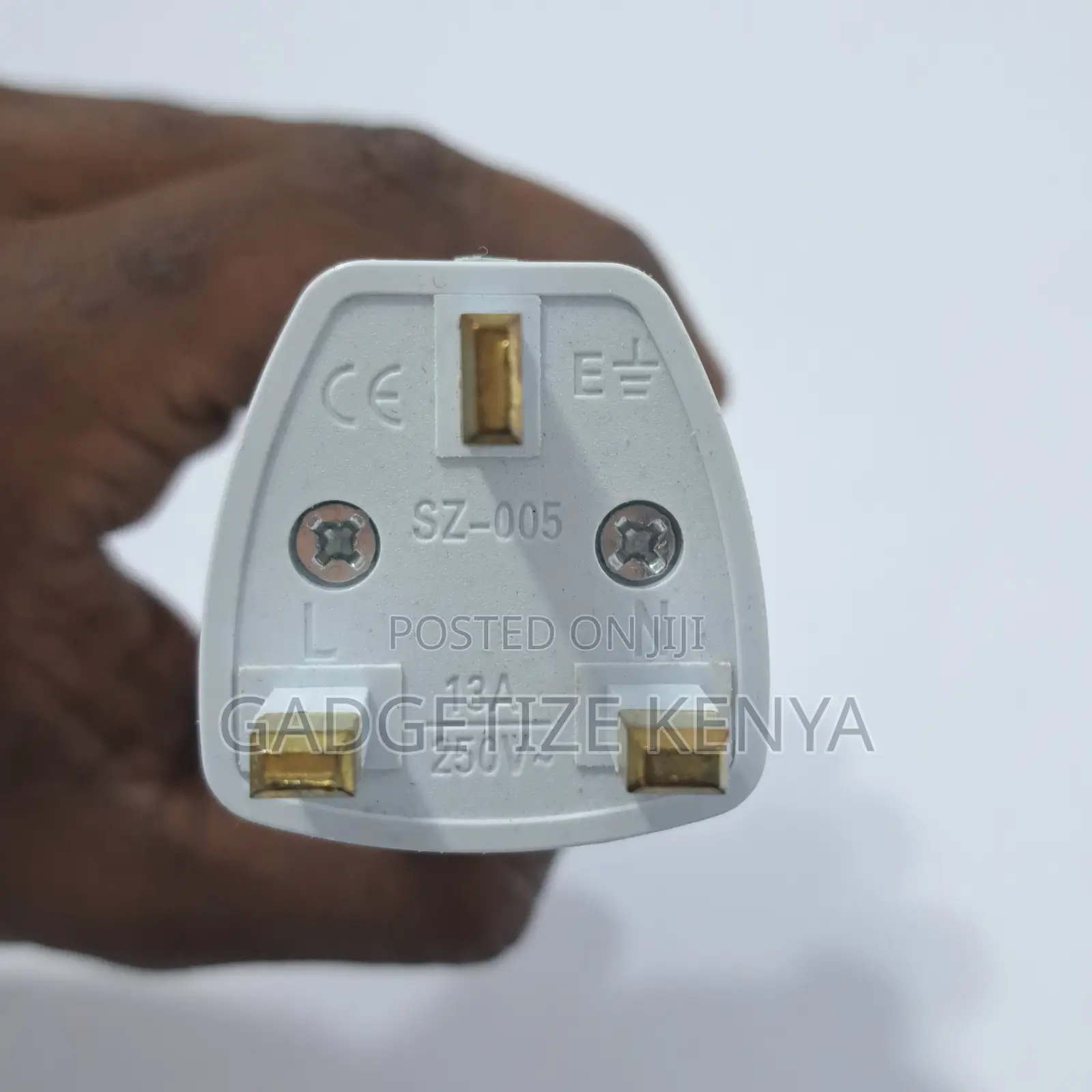 Iec Type G Universal Ac Power Plug Travel Adapter (Bs 1363)