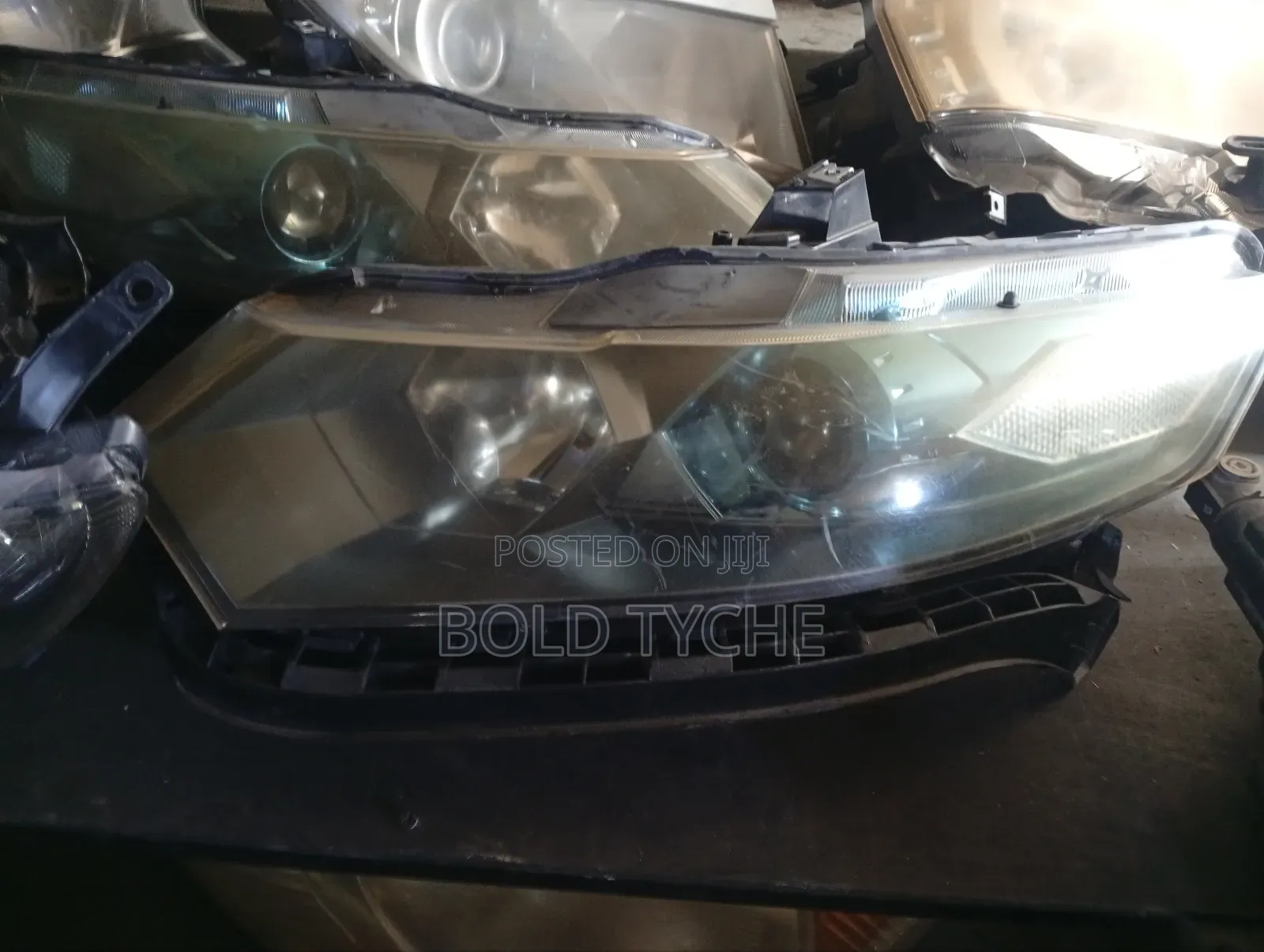 Honda Insight Headlight