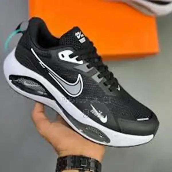 Nike Air Zoom Swiftstride Sports Sneakers