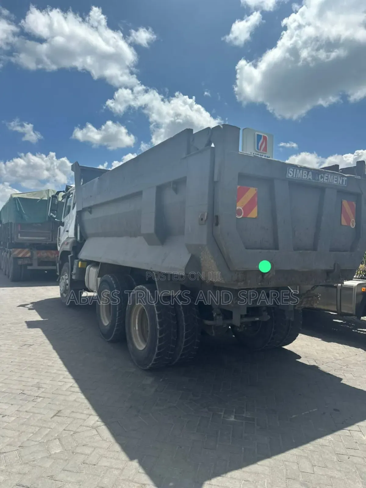Howo Sino Tarck Tipper 270hp Milg 60 000kms Year 2023
