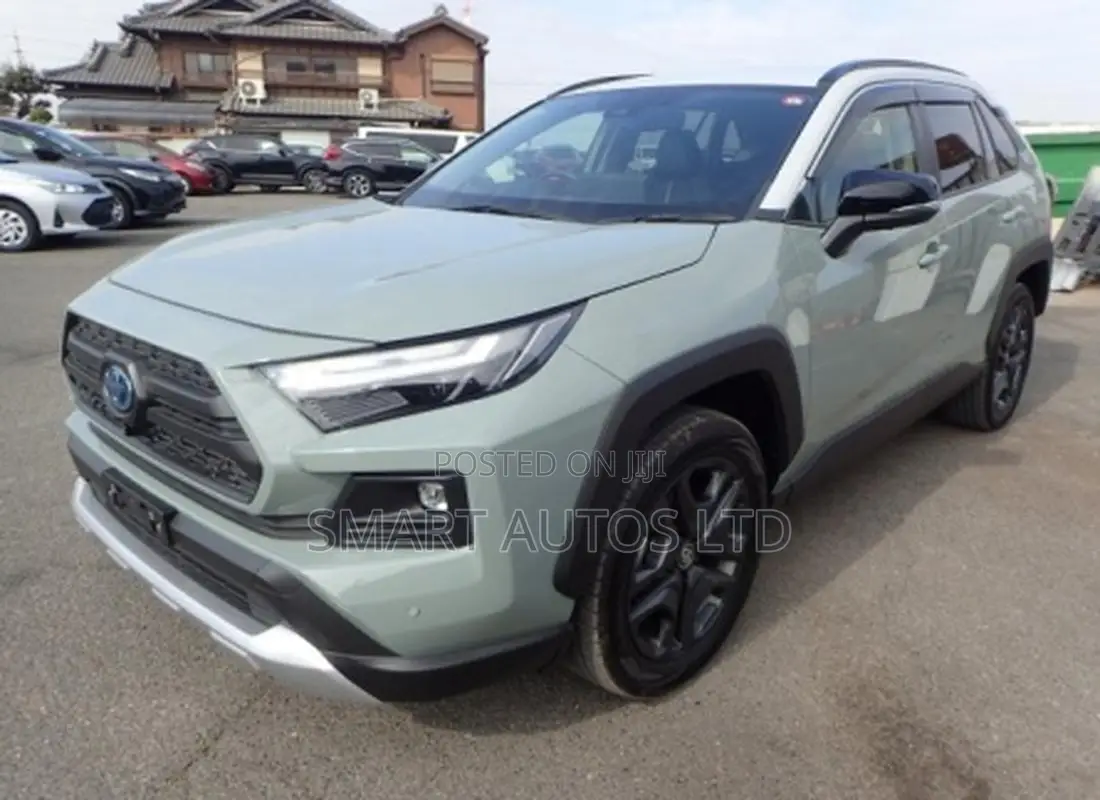 Toyota RAV4 2023 Silver