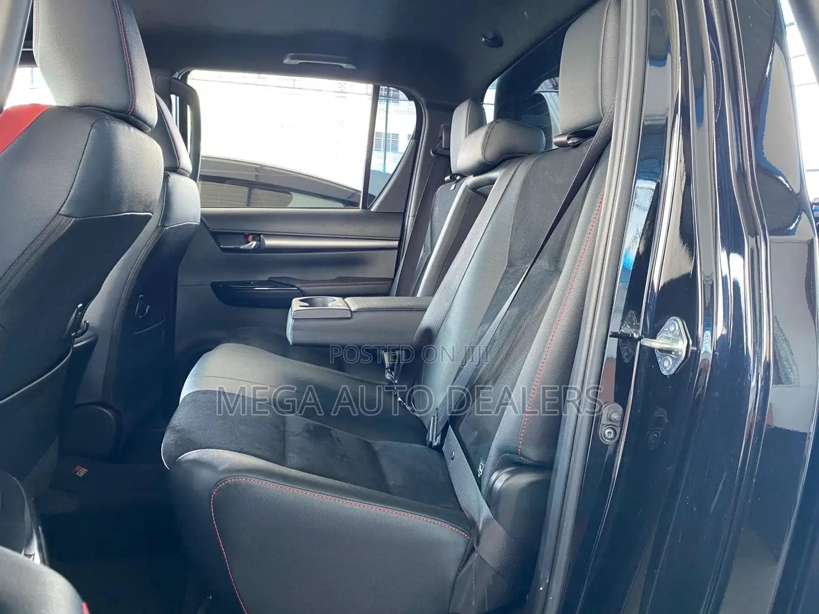 Toyota Hilux 2023 Black