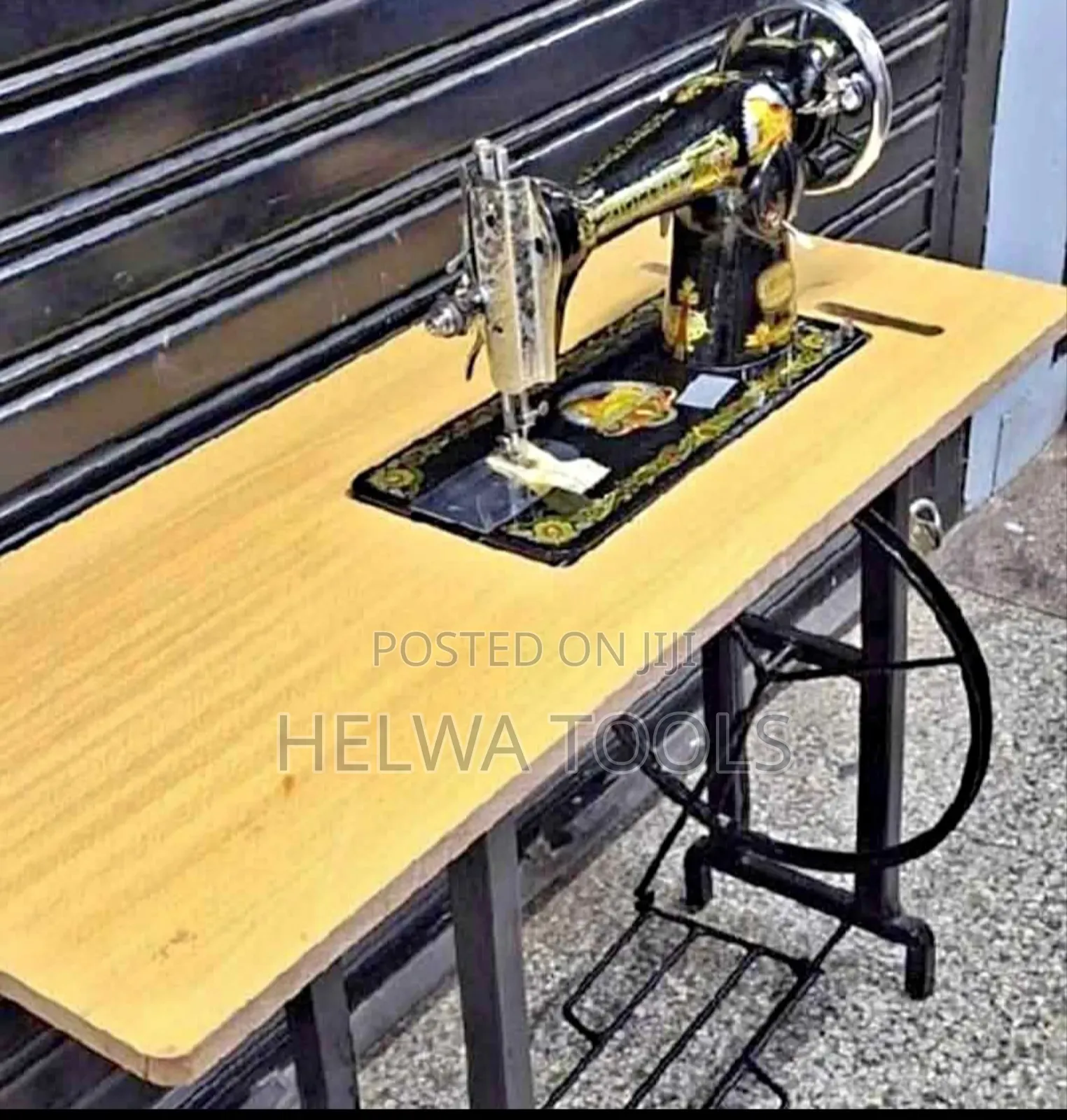 Butterfly Sewing Machine With Stand