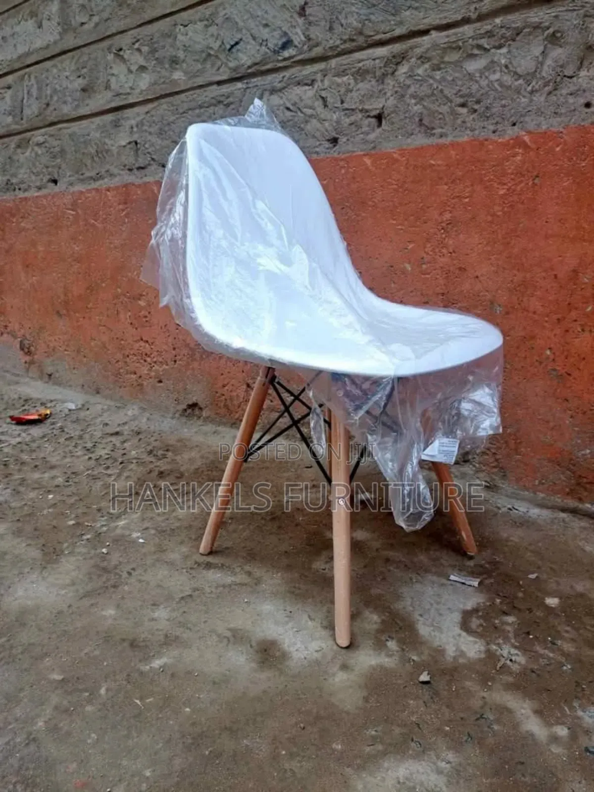 Space-Saving Restaurant Chair – Easy to Arrange