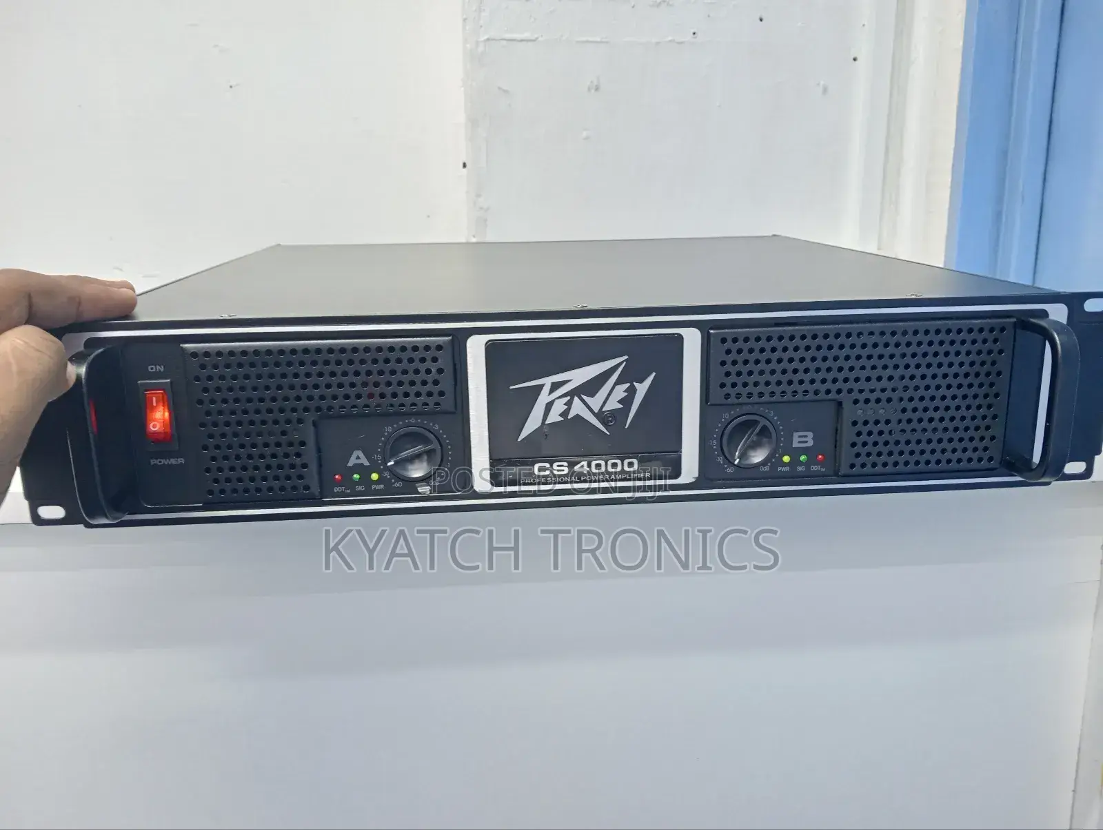 Peavey Cs 4000 Amplifier