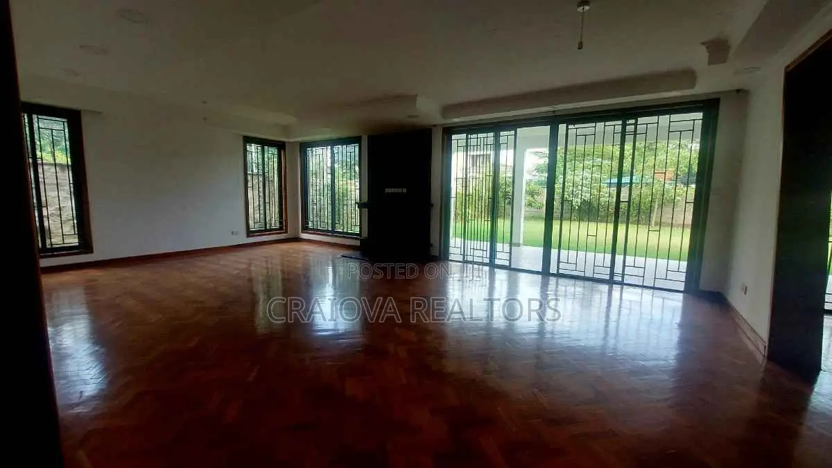 6bdrm Villa in Lavington for sale