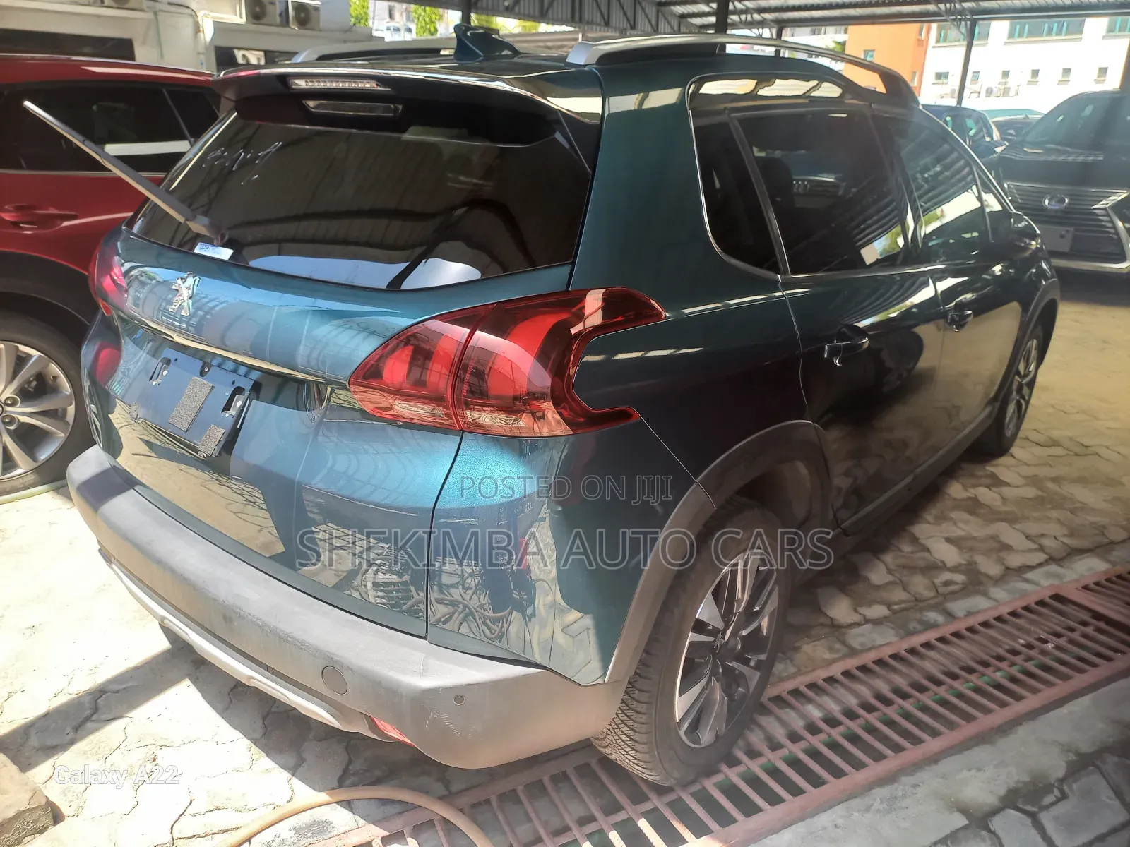 Peugeot 2008 2019 Green