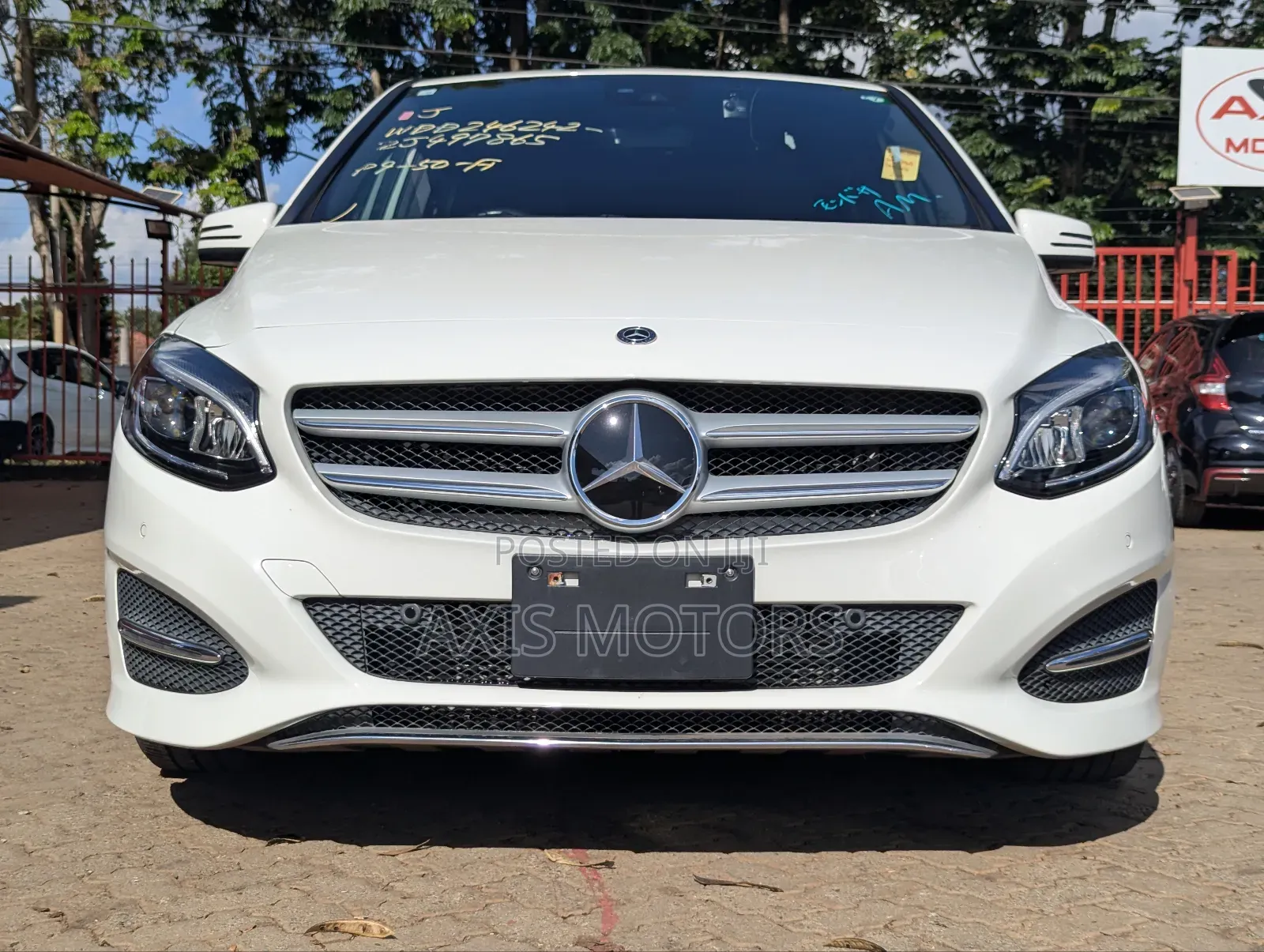 Mercedes-Benz B-Class B180 Petrol 2018 White