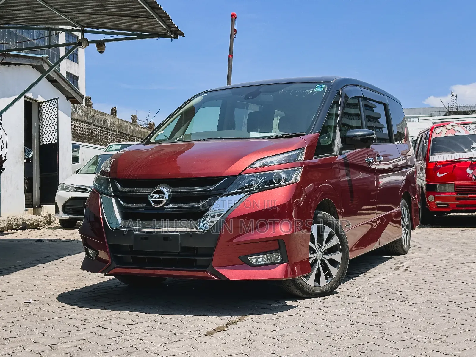 Nissan Serena 2018 Red