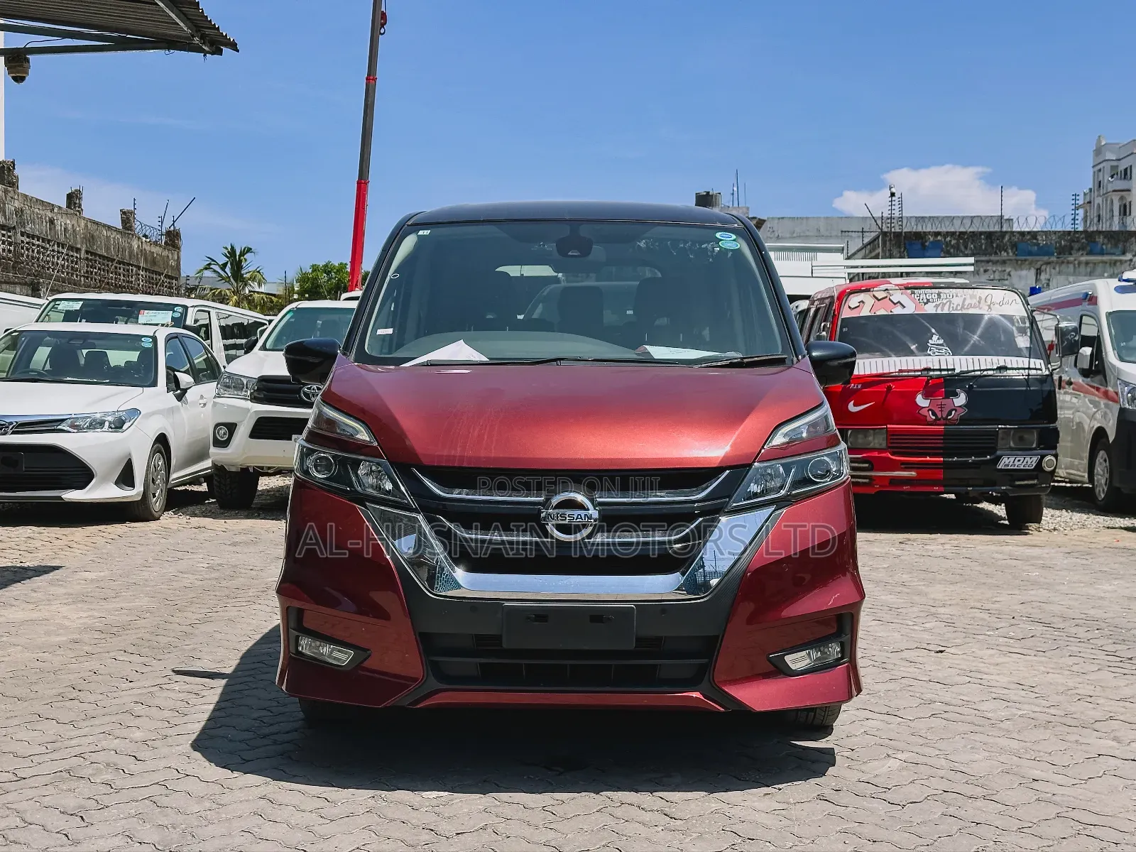 Nissan Serena 2018 Red