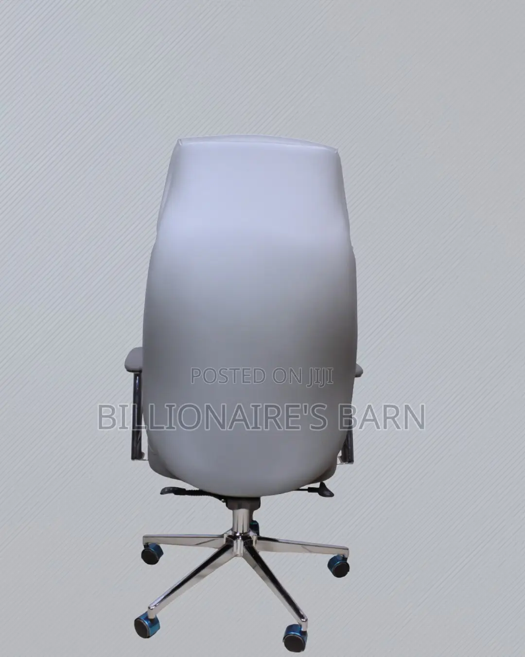 Grey Executive Office Chair |Quiet Movement That Won’T Annoy Your Team