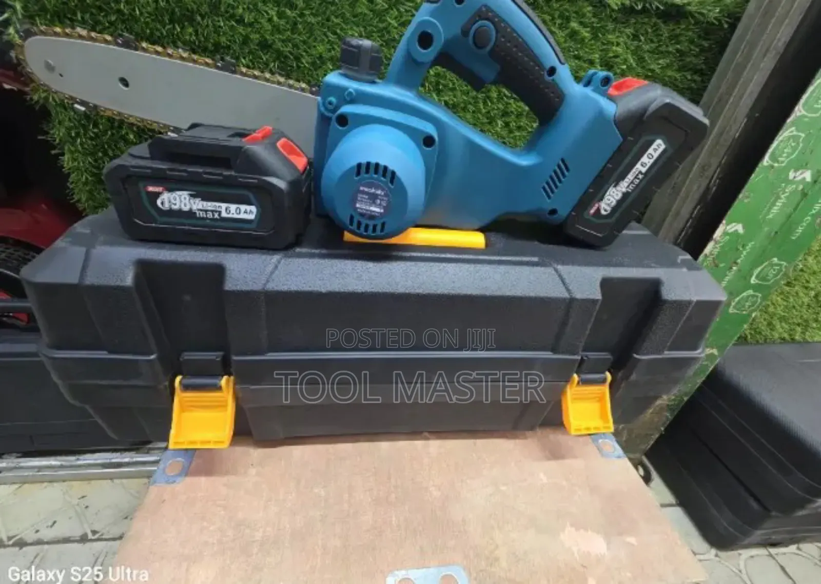 12" Cordless Chainsaw/Rechargeable Battery Cordless Chainsaw