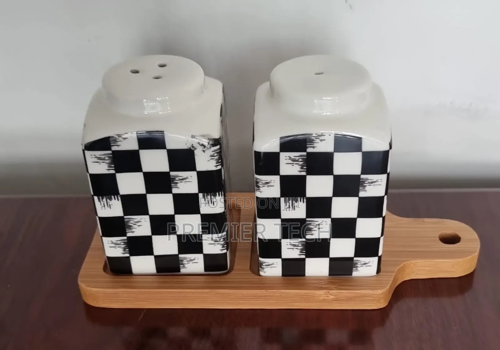 *Ja7268-H28 Salt Pepper Pot Bamboo Base