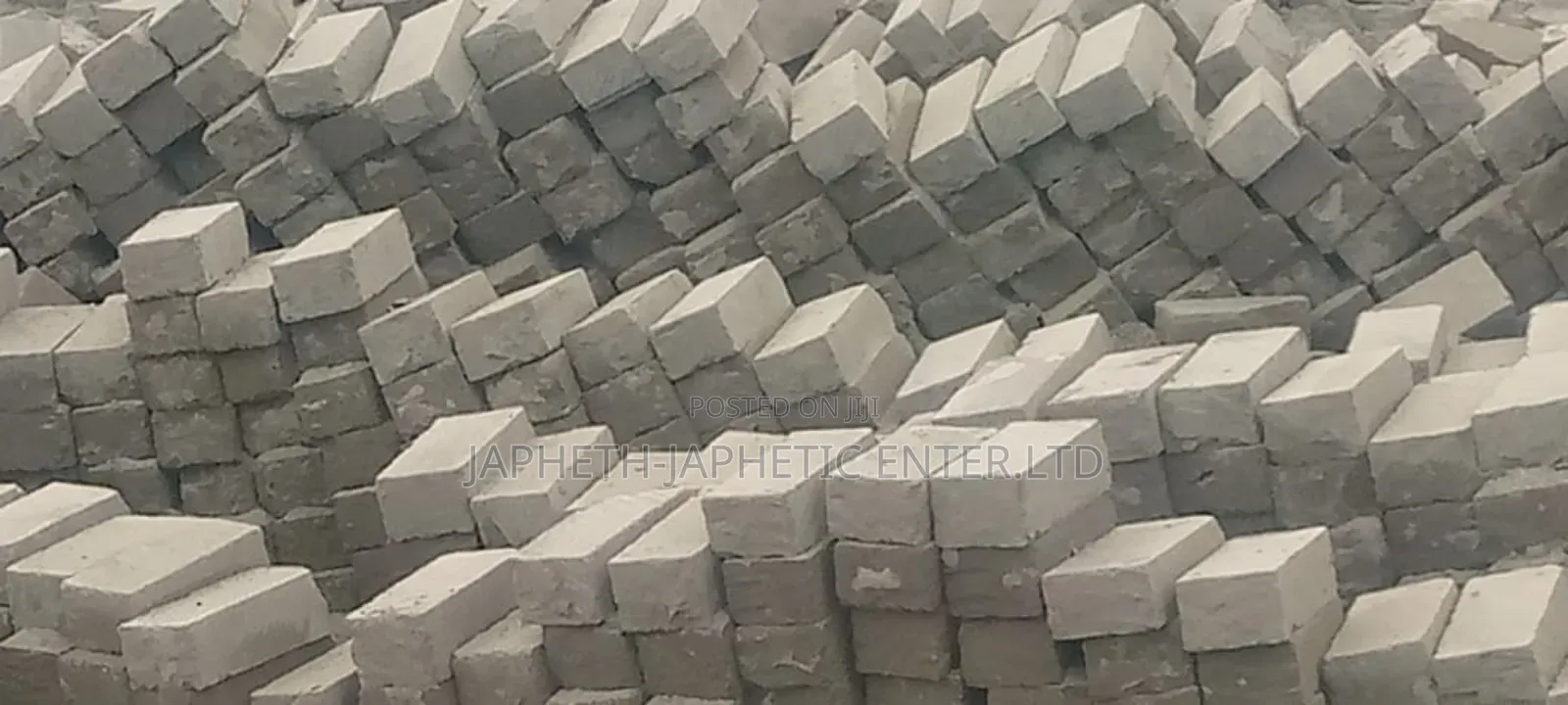 Machine Cut Stones/ Thika Stones
