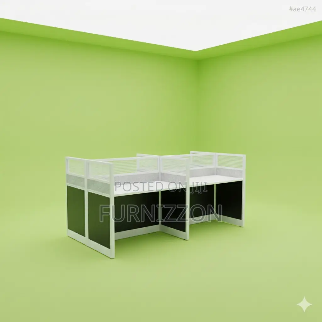 Modern 4-Cubicle Office Desk With Glass Aluminium Partition