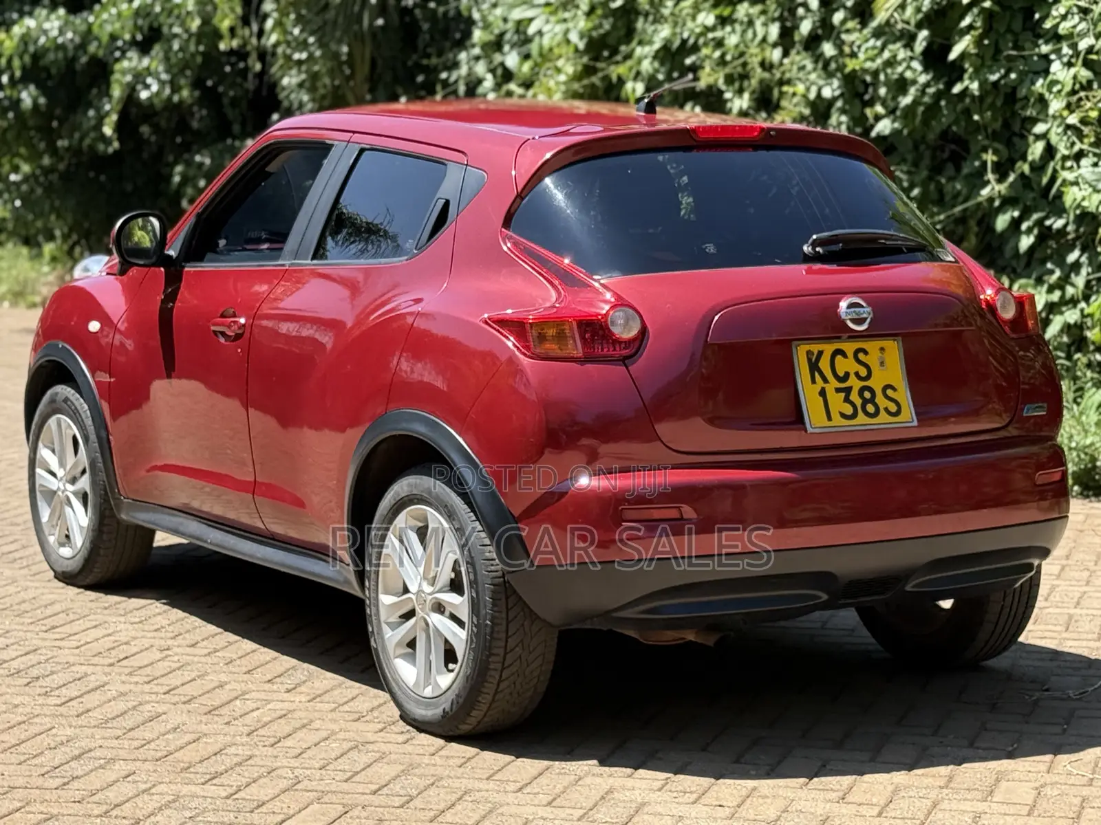 Nissan Juke 2011 Red