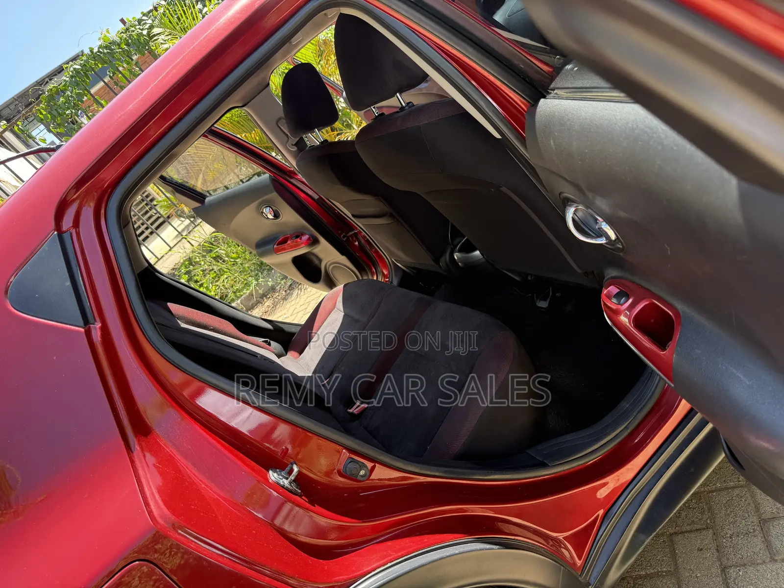 Nissan Juke 2011 Red