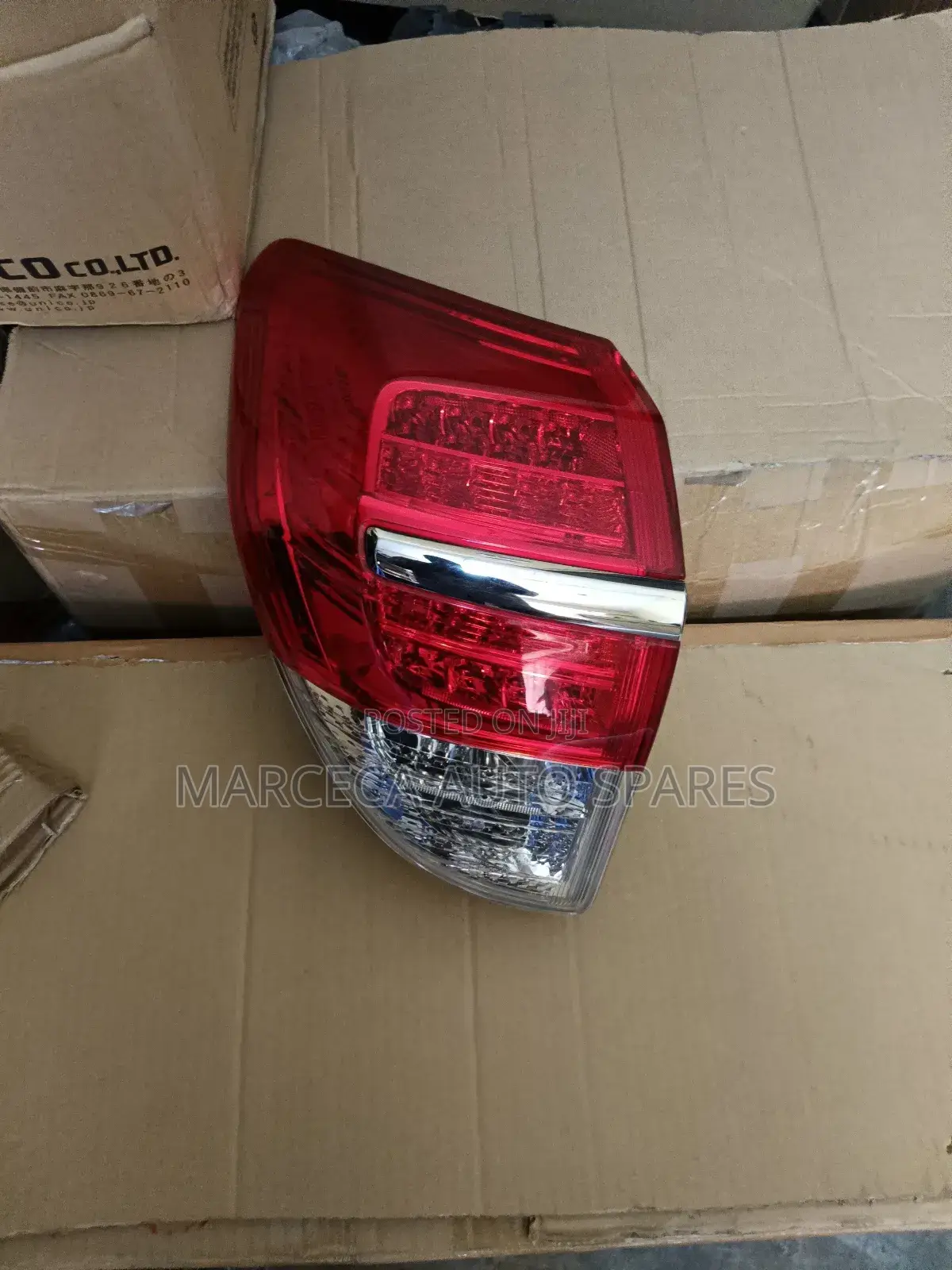 Toyota Vanguard Taillight