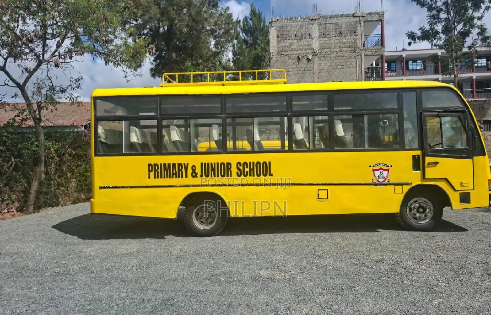 Isuzu Executive Bus 2007 Yellow