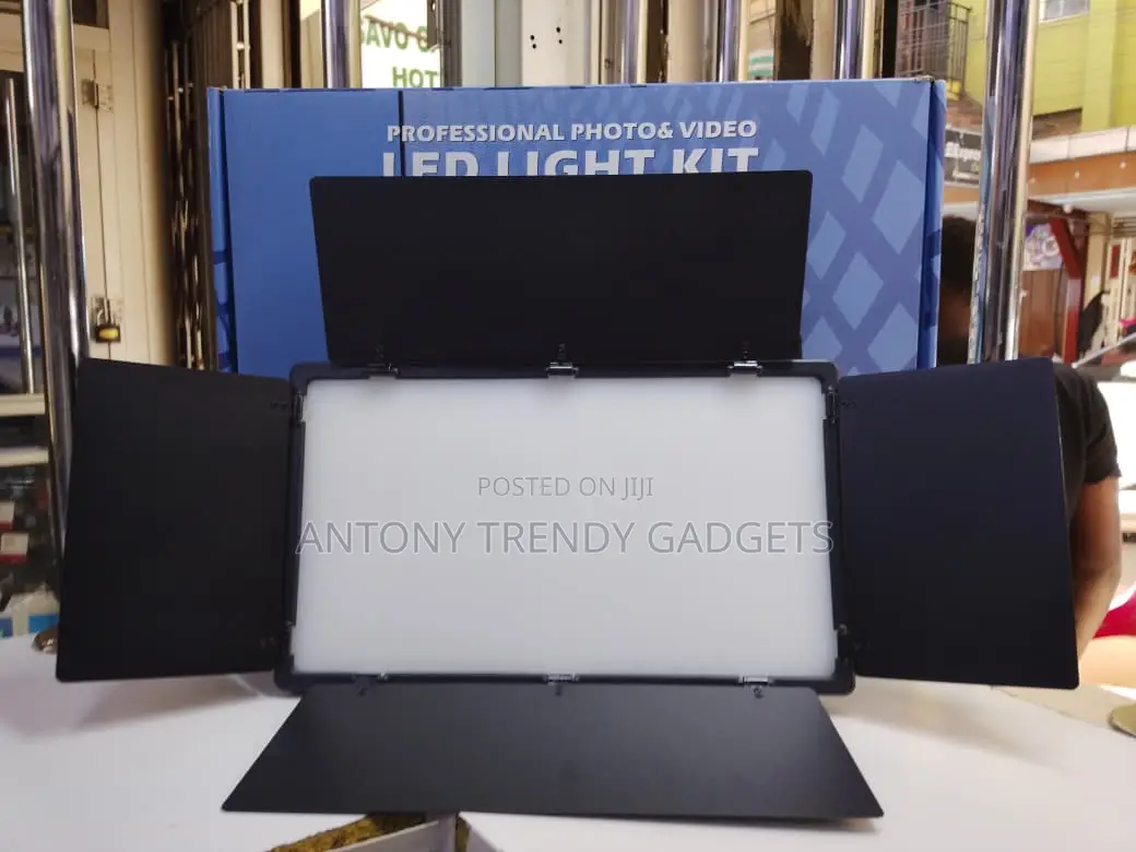 High Power Led 800 Photography Light With Adjustable Stand