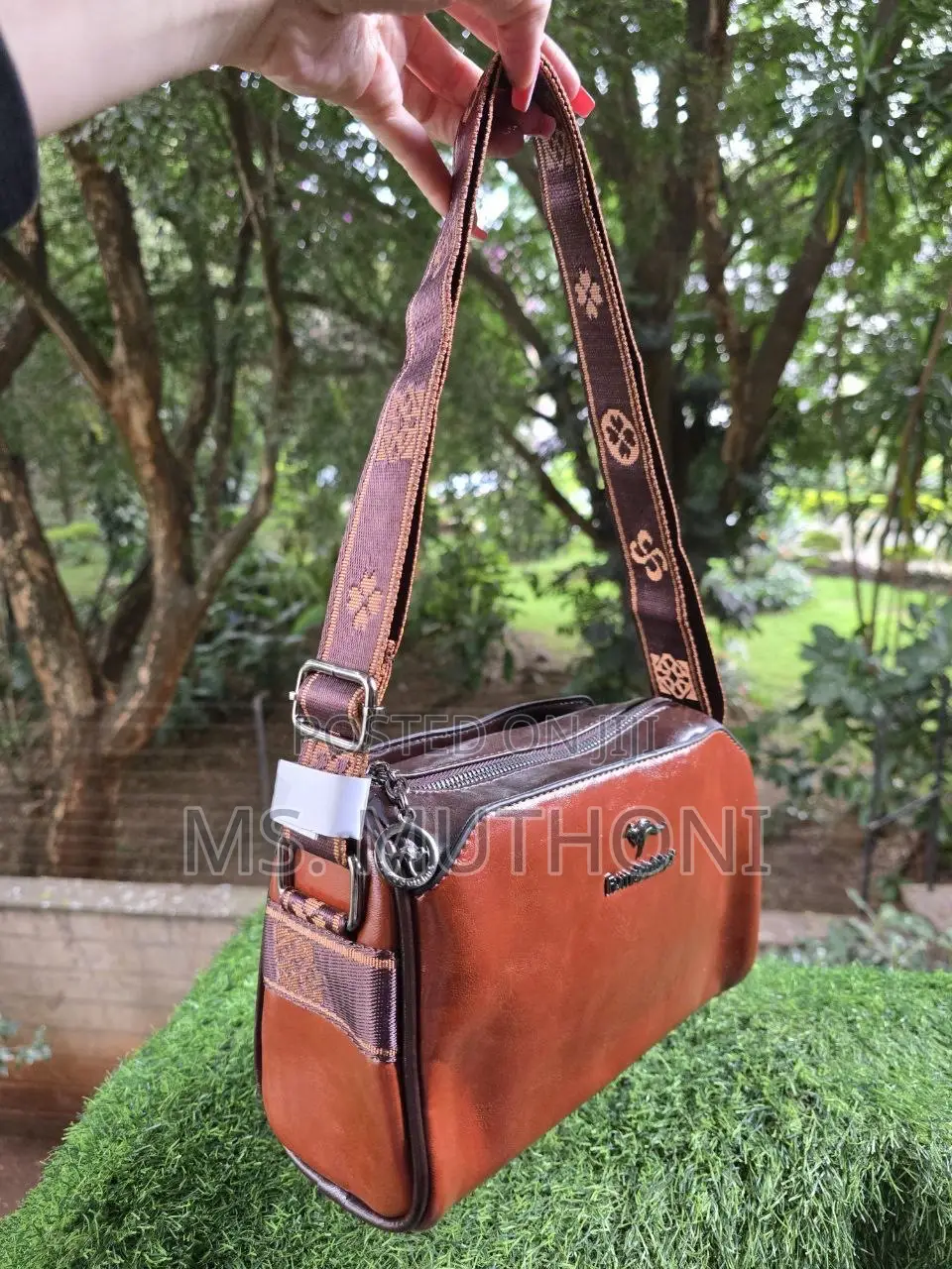 Women's Vintage Faux Leather Crossbody Shoulder Bag