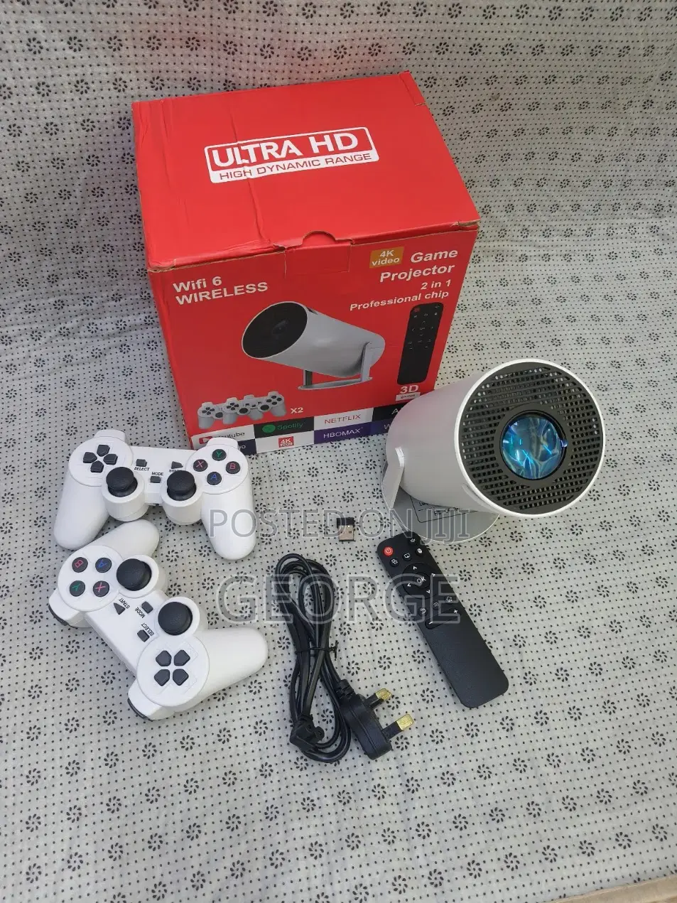 Hy300 New Portable Mini Projector With Projector Video Game Console