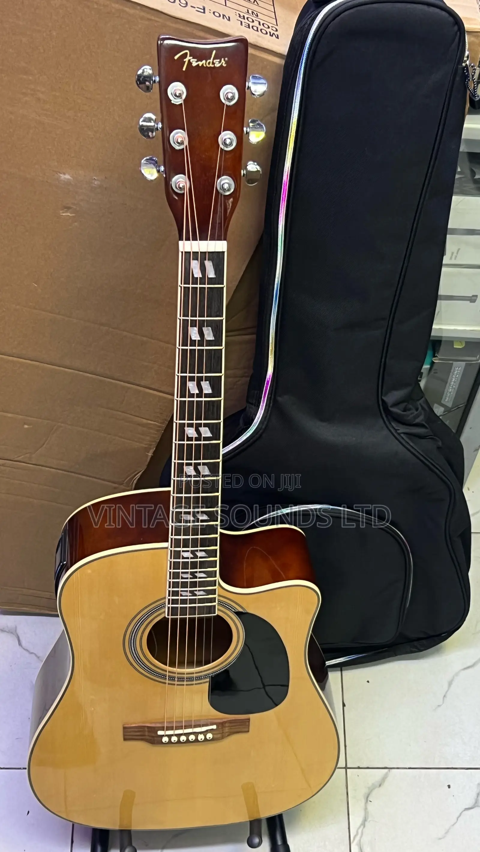 Original Fender 41inch Semi Acoustic Natural Colour Bag
