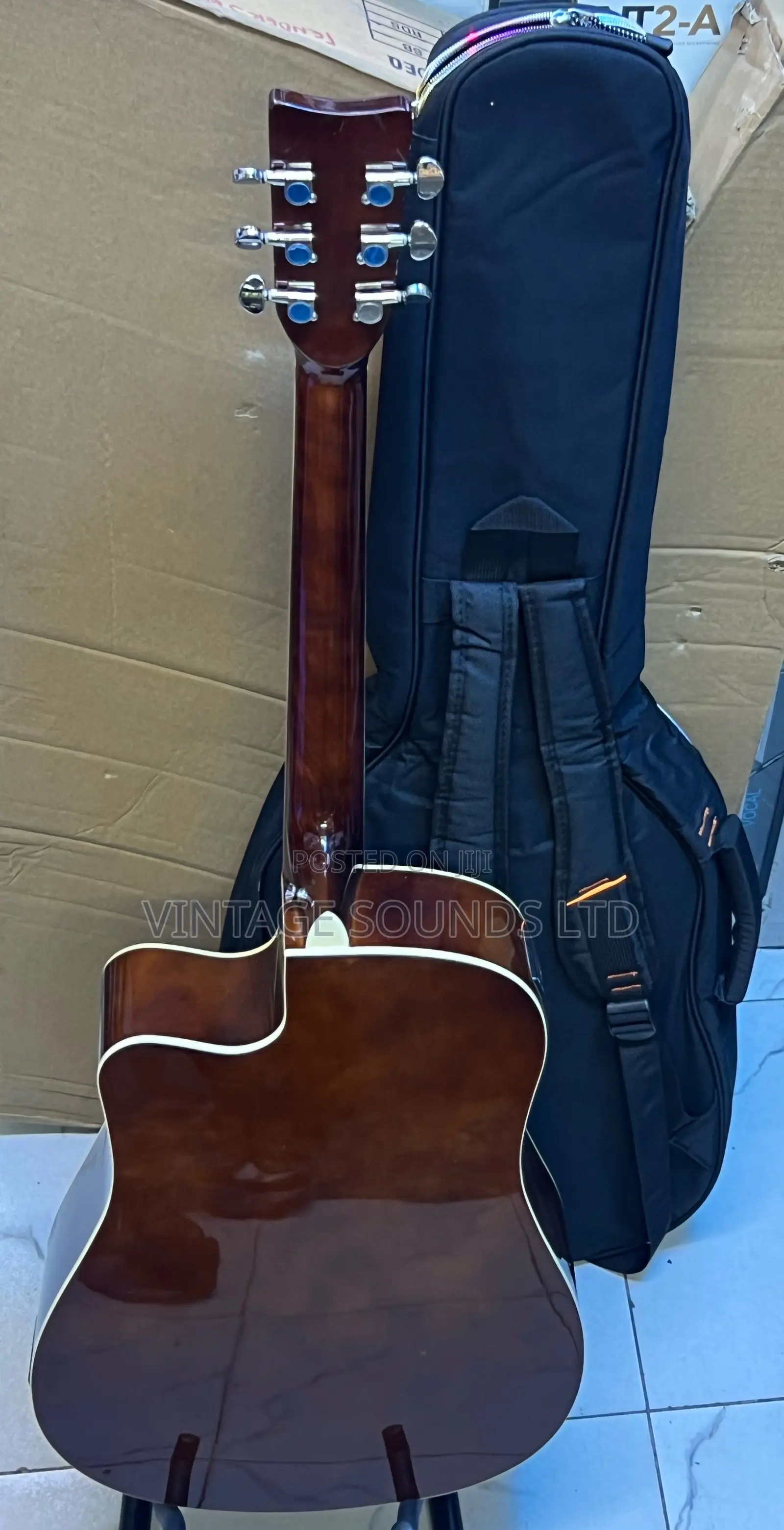 Fender Dreadnought Cutaway 41”Semi Acoustic-Electric Guitar +Gig Bag