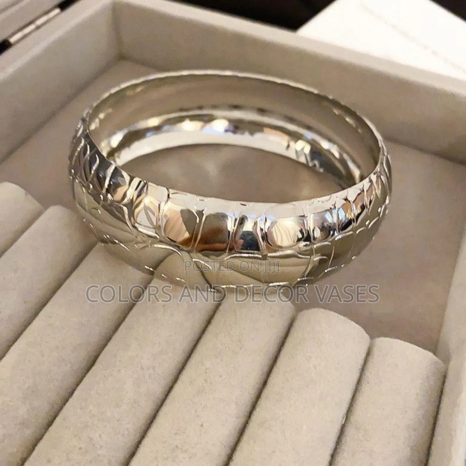 Elegant Bangles for Hands