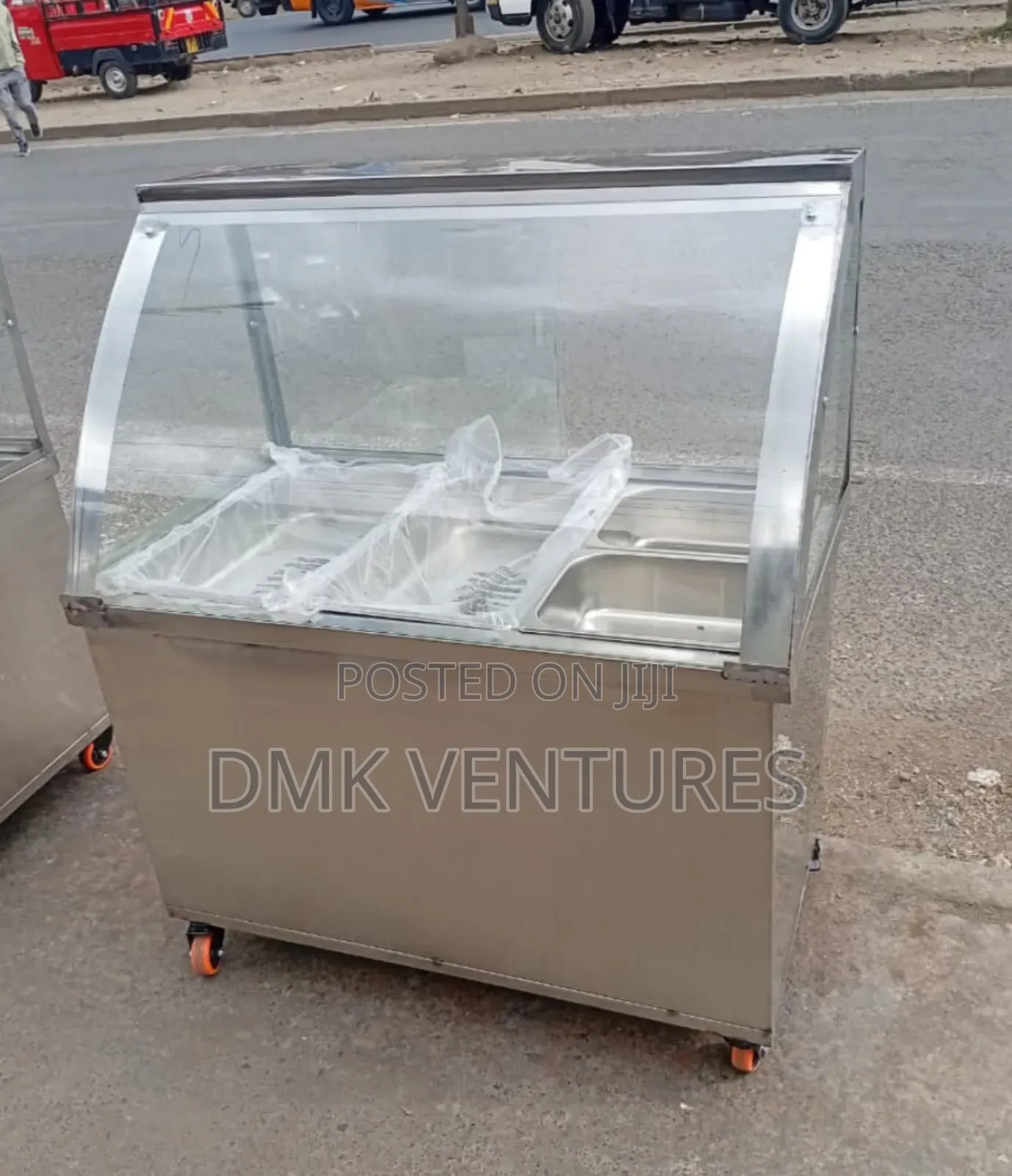 Robust Restaurant Food Warmer Display