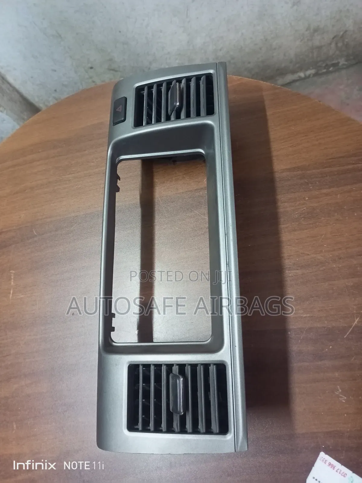 Toyota Raum Radio Hazzard Pannel