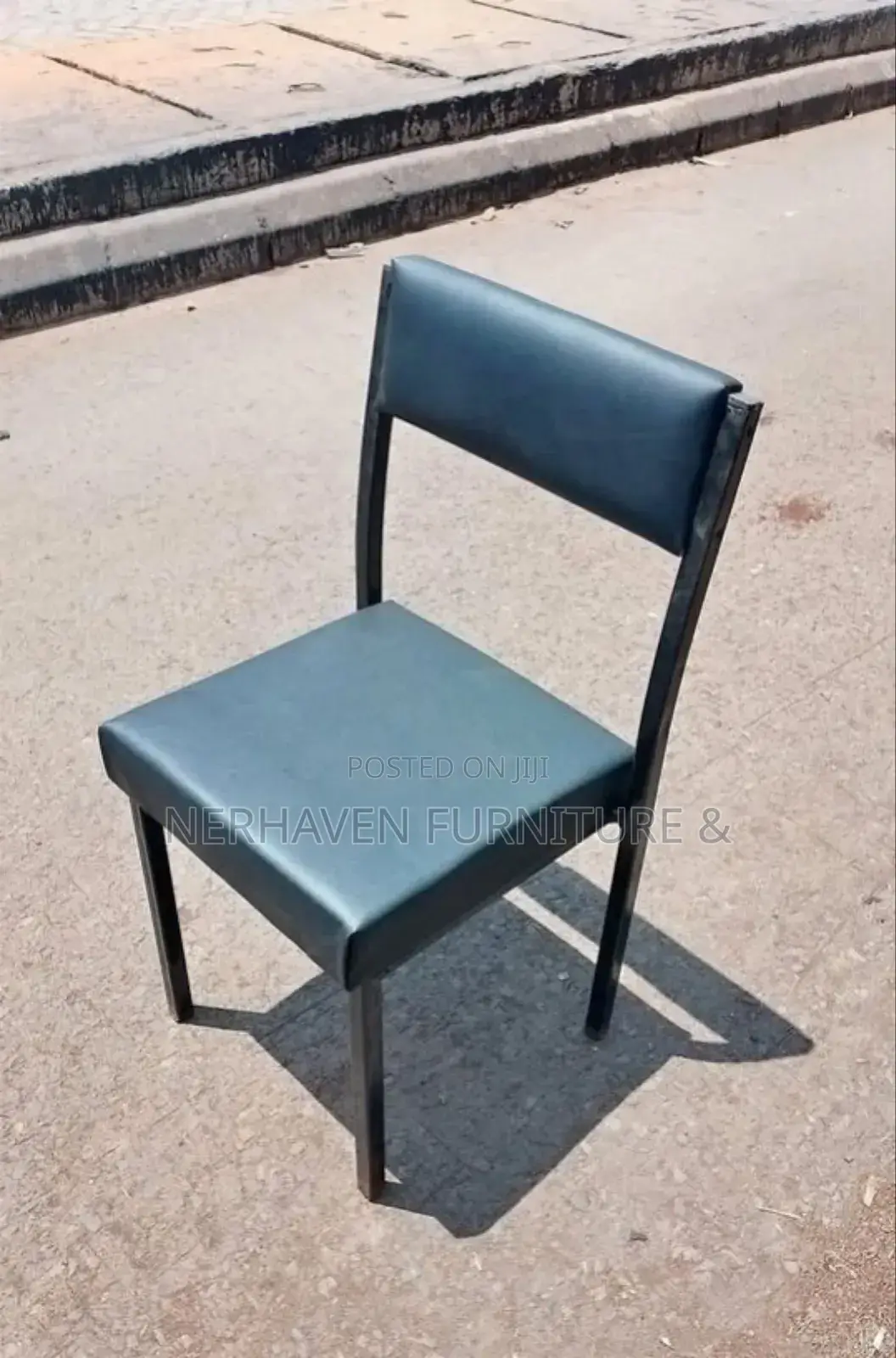 Staff Simple Office Chair – Reliable Everyday Comfort