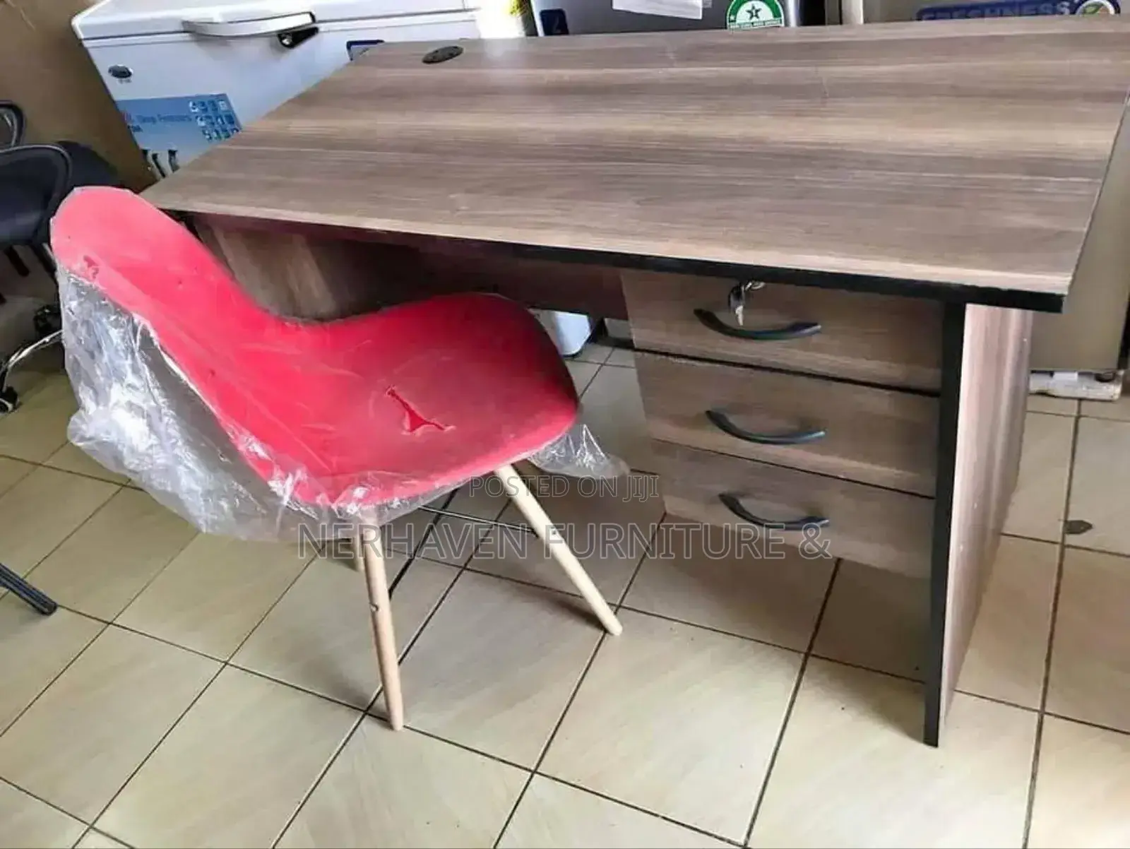 Sturdy Office Study Desk – Work Learn in Comfort