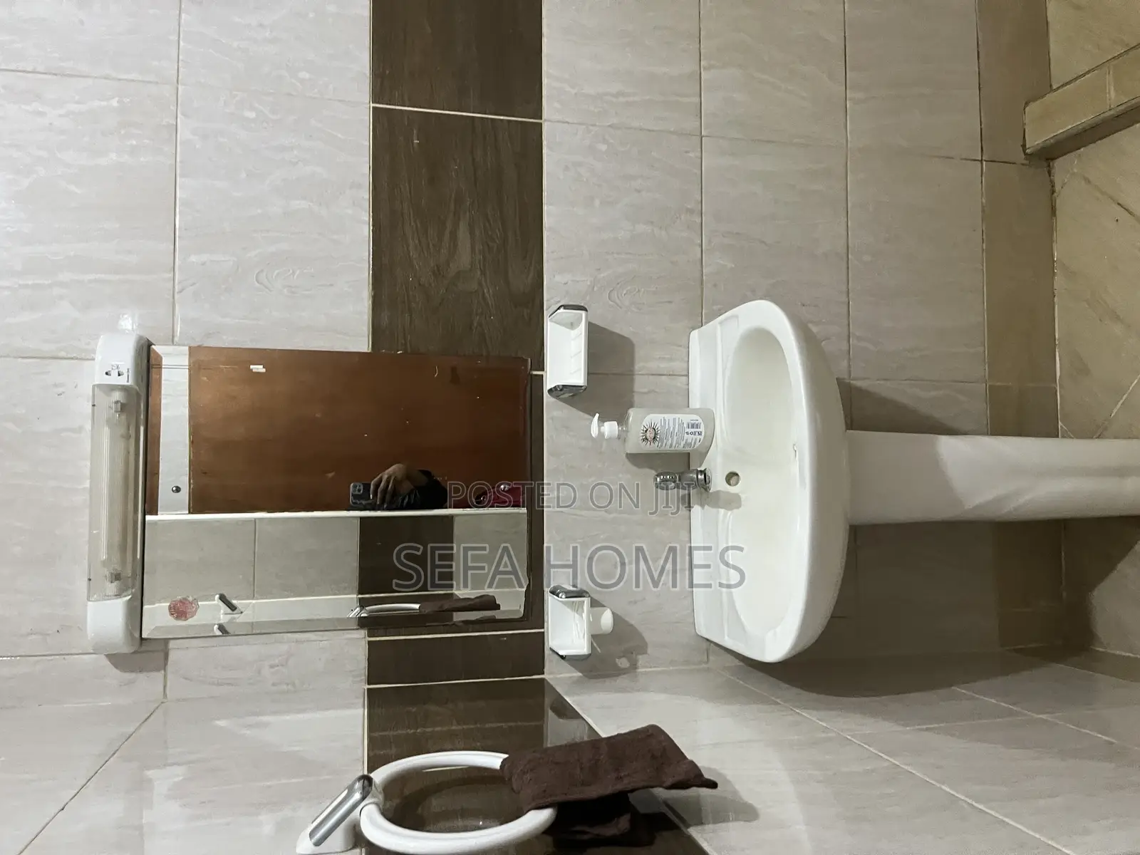 Nicely Furnished One Bedroom Airbnb Ruaka