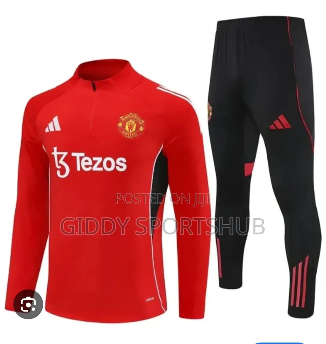 Manchester United 2025/2026 Red and Black Long-Sleeved Training Suit,
