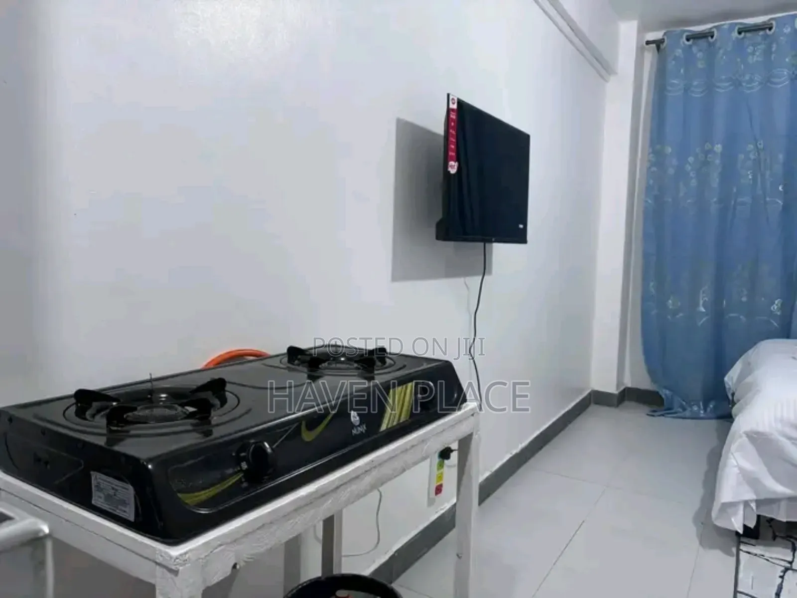 Studio Airbnb Available for 2000/ Hansel Heights, Seasons, Kasarani