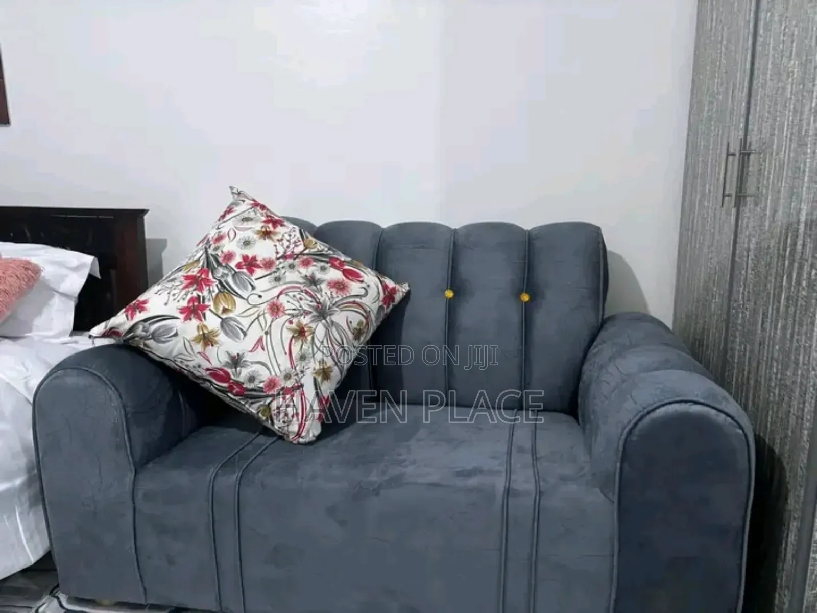 Studio Airbnb Available for 2000/ Hansel Heights, Seasons, Kasarani