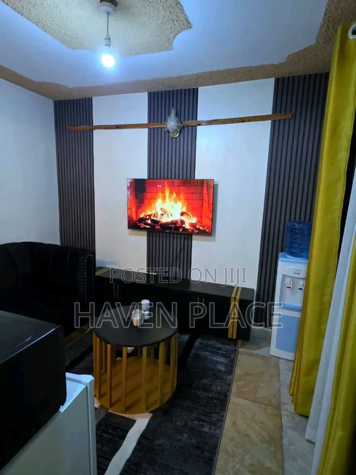 1 Bedroom and Studio Apartments South B/C Netflix